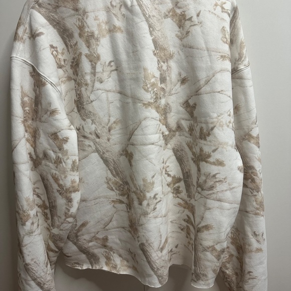 Comfrt Collection Tree Print Sweatshirt XL | Cream Beige Nature Pattern - Picture 7 of 7